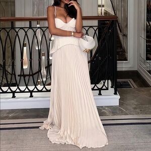 Maxi pleated dress